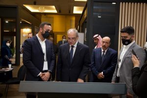 أفتتاح السفير المصري بالسعودية للمعرض وزيارة جناح سكاي أبوظبي 3