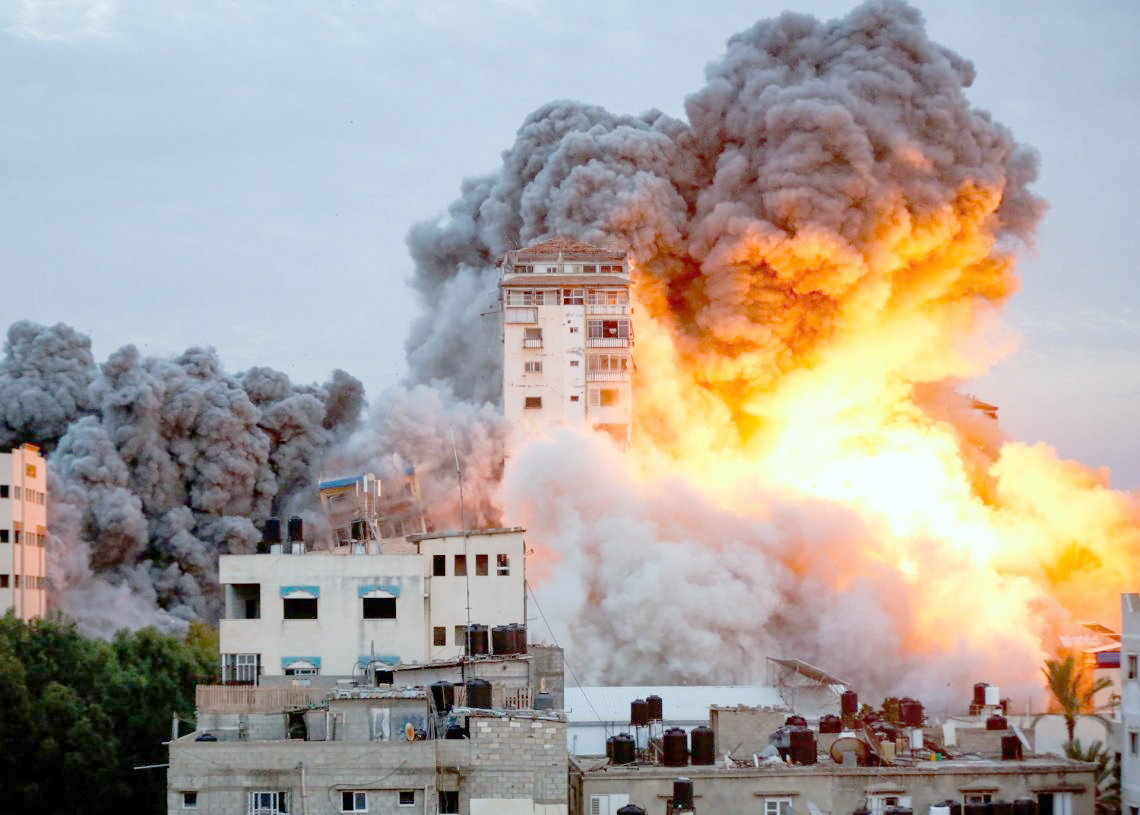 غزة تحت القصف الإسرائيلي الرئيسي صفحة 11