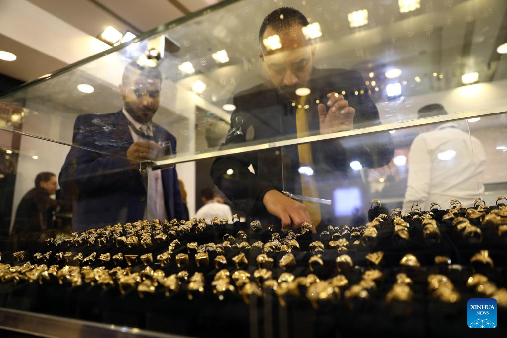 7c1feff5a2d240ad8312456feb7ae3ca