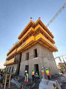 المهندس محمد طاهر من قلب العاصمة الإدارية: فخورون بإنجاز Nile Business City وتقديم مشروعات استثنائية تليق بمكانة مصر 4 FB IMG 1759245424478