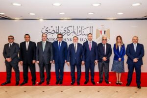 بالصور .. محافظ البنك المركزي ونائب رئيس الوزراء يشهدان تجديد بروتوكول التعاون مع صندوق مواجهة الطوارئ الطبية لمدة 3 سنوات 1 IMG 20251216 WA0092